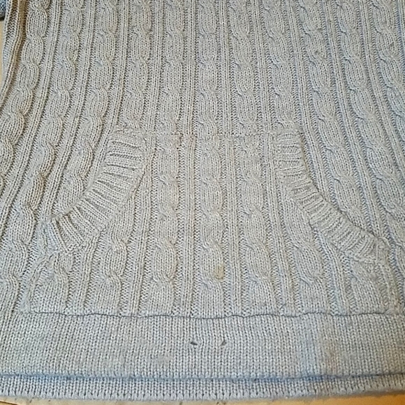 Hooded Sweater - Picture 3 of 4